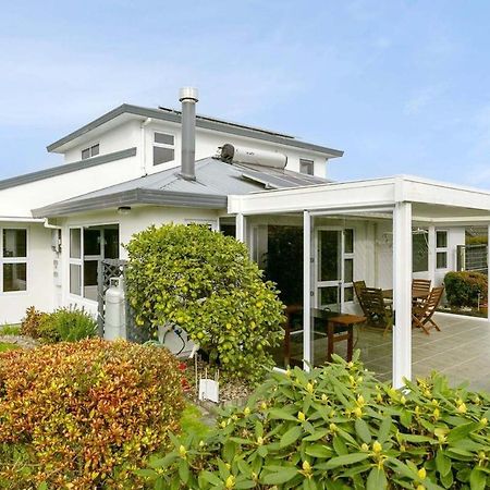 Tempting On Tui - Private Home Near Taupo Cbd Exterior photo