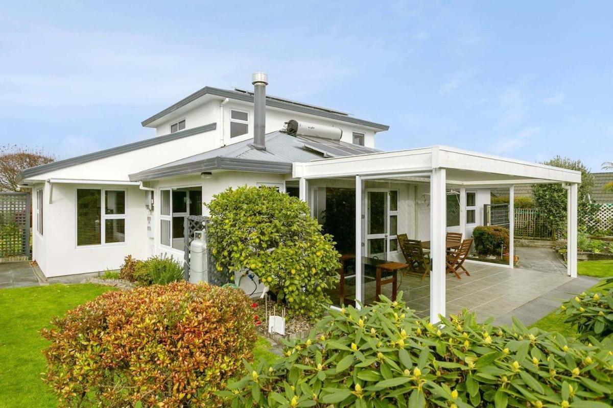 Tempting On Tui - Private Home Near Taupo Cbd Exterior photo